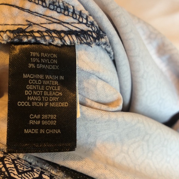 Eliane Rose Stretchy Preppy Classic Navy Blue & White Cropped Pants 8 - Picture 8 of 11